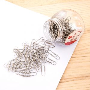 Скрепки Deli E0052 никель пластиковая оболочка 29мм ассорти (упак.:200шт) пластиковая коробка